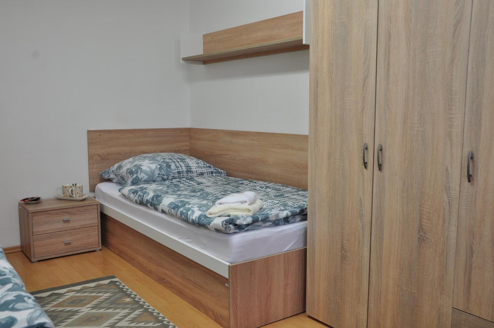 Hotel Skolsky Internat Medicka 2 Košice Esterno foto