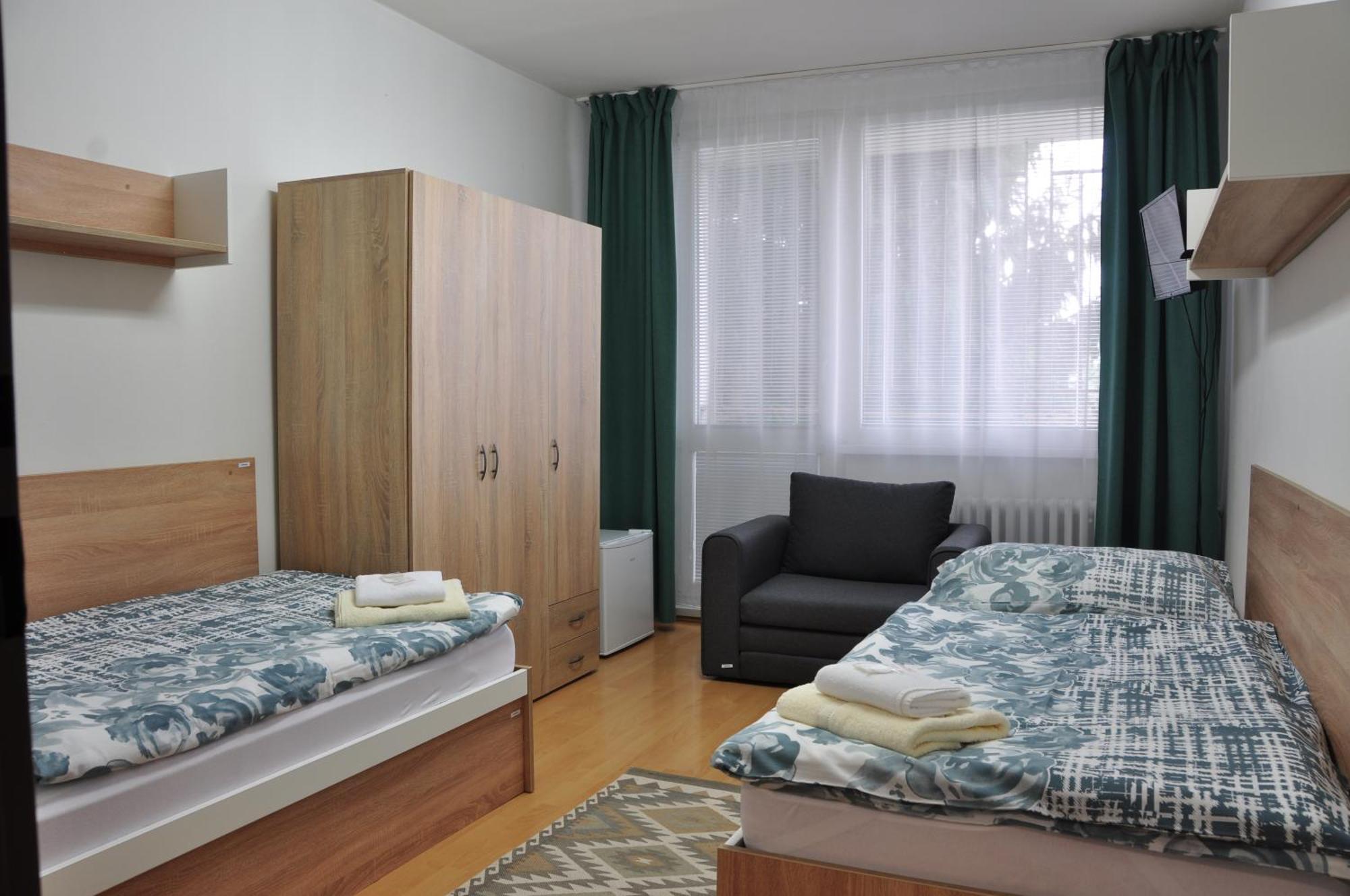 Hotel Skolsky Internat Medicka 2 Košice Esterno foto